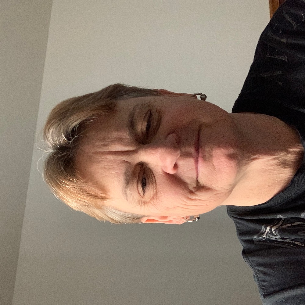 Meet your Posher, Joy